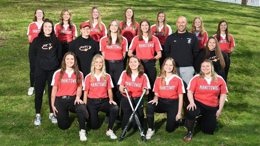 21-22 varsity softball team